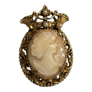 Vintage Florenza Gold Cameo Brooch With Pearls and Crown